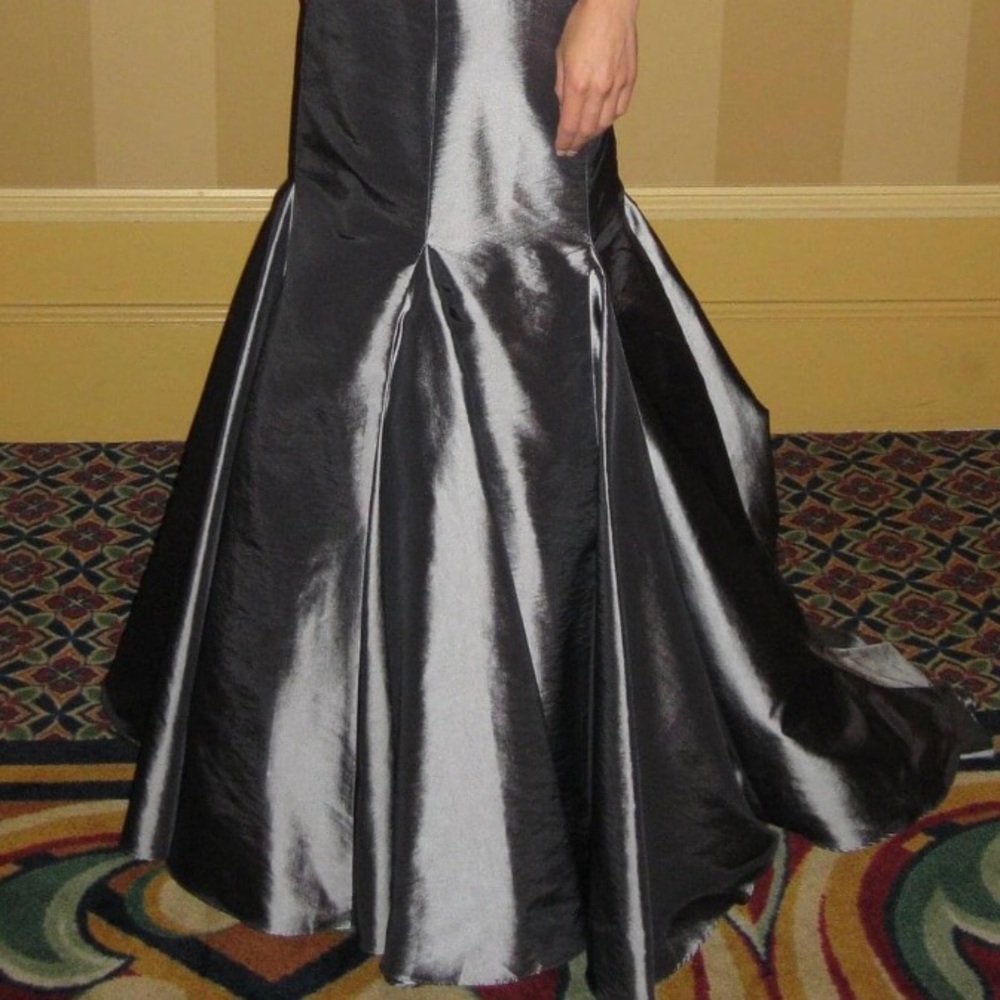 Pageant gown - Picture 5 of 6
